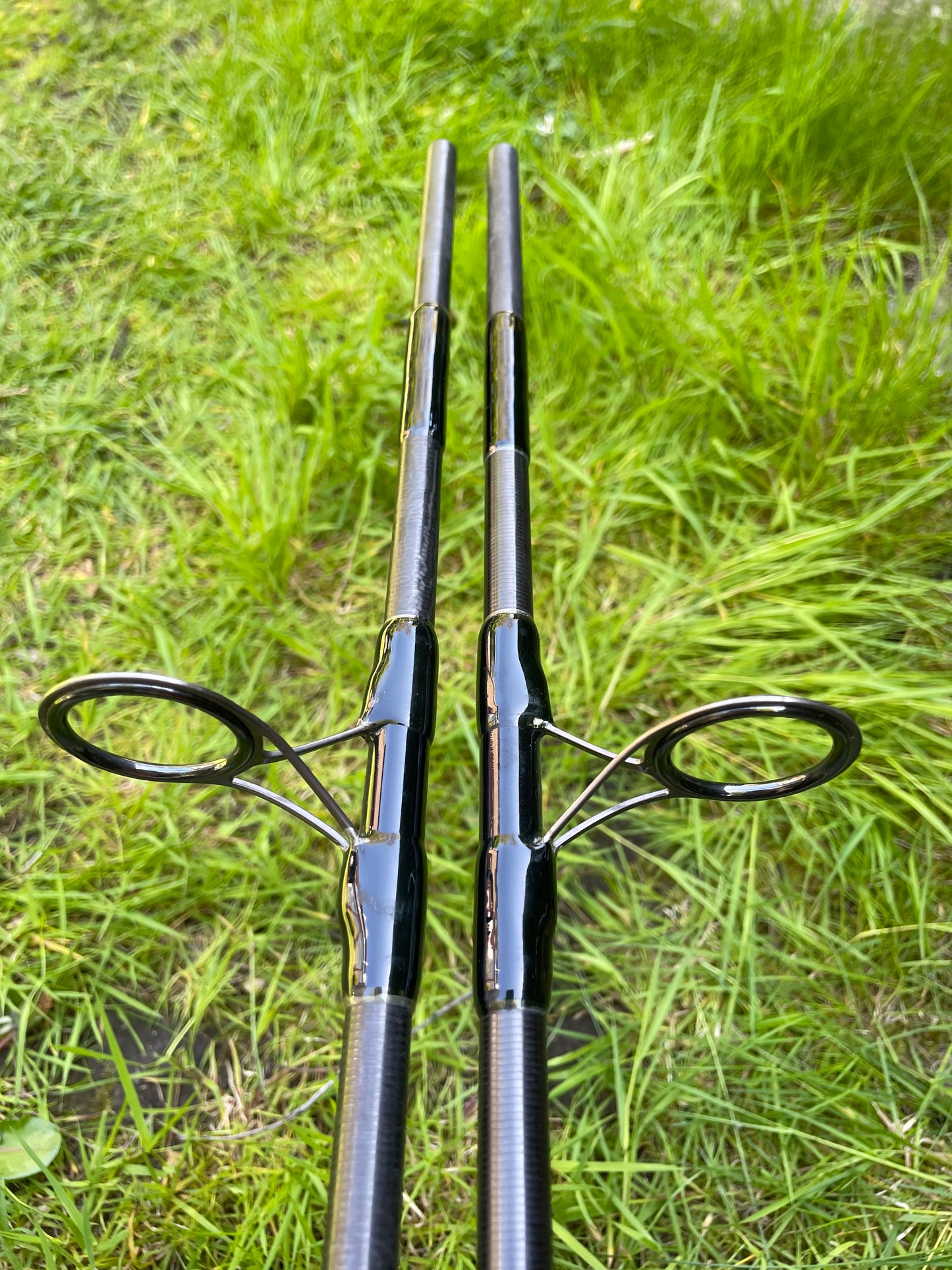 2 x Greys Prodigy GT5 12’ 2.75lb T/C Carp Fishing Rods.