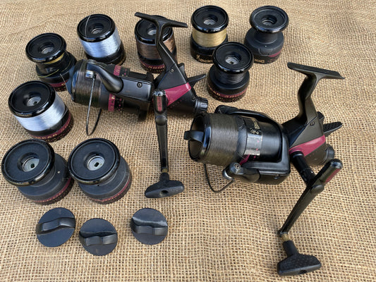 2 x Browning Camcad 5600 Old School Carp Fishing Reels + 9 Spare Spools.