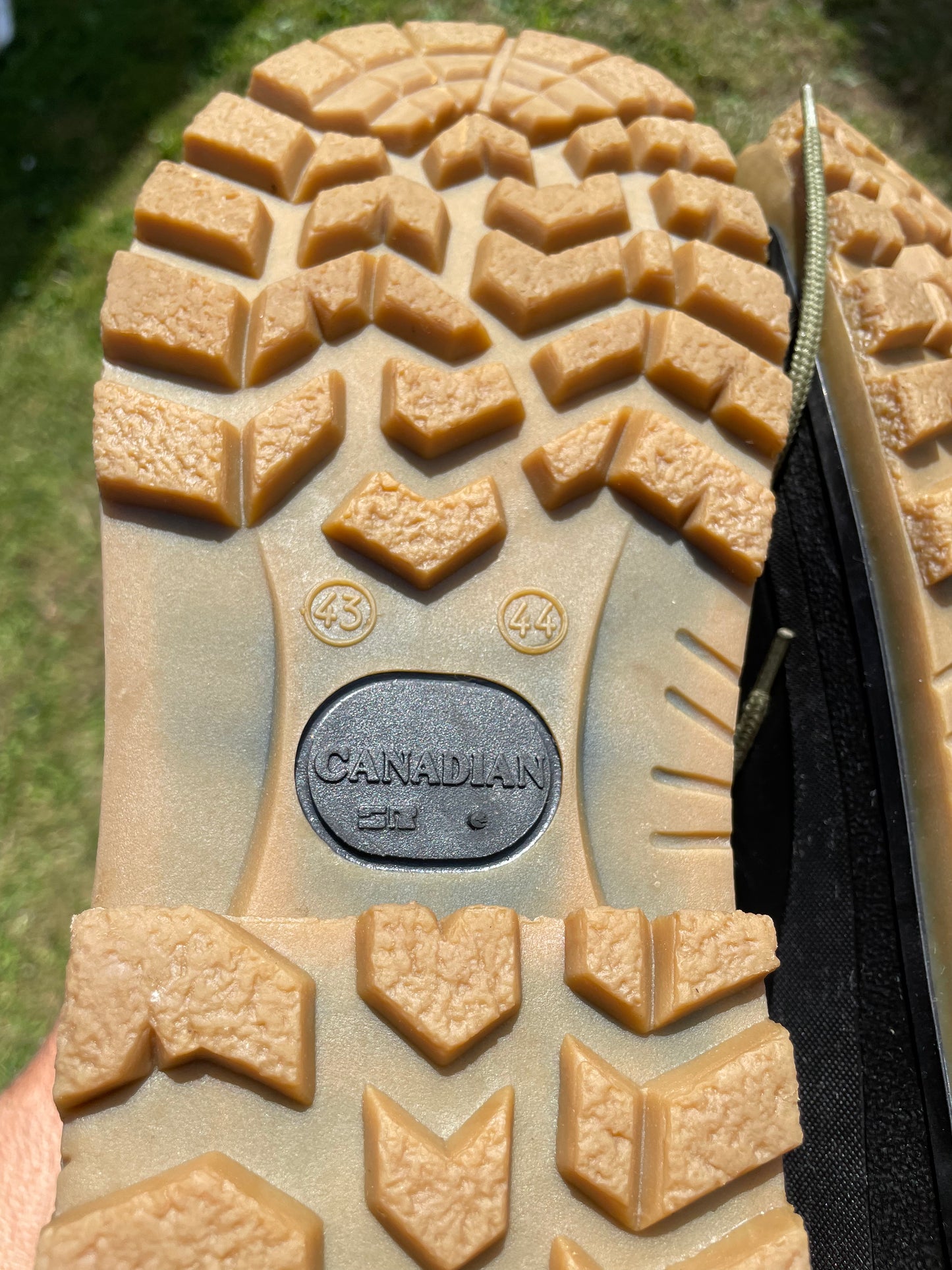 Original Skee-Tex Essex Carp Fishing Thermal Field Boots. UK 9/10. Unused.