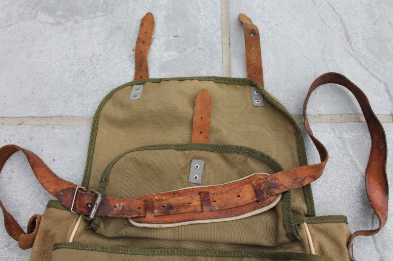 Vintage Relum Canvas And Leather Fishing Shoulder Bag. Circa 1960s. Rare.
