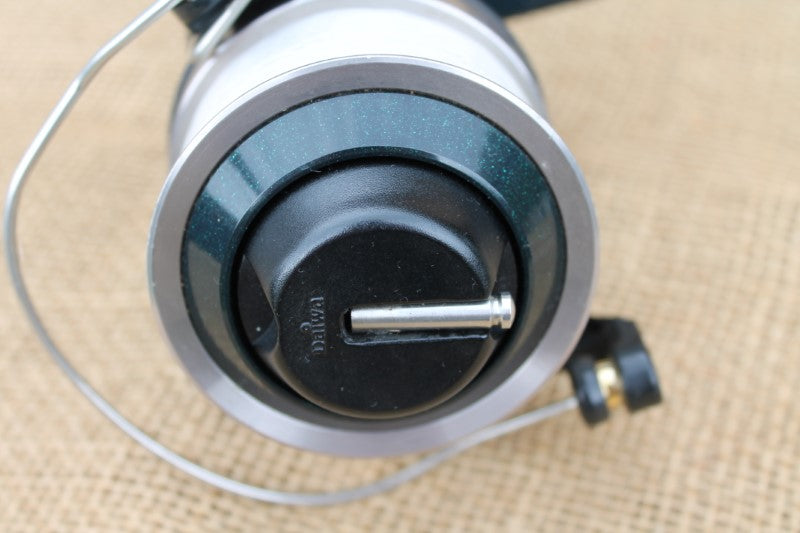 1 x Daiwa Emblem Z 5000A Old School Carp Fishing Reel. With Daiwa Freespool Cap.