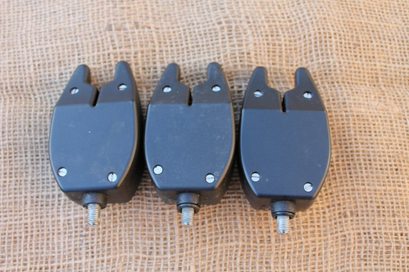 3 x Fox Micron ST Old School Carp Fishing Bite Alarms. Blue LEDs. Sounder Box. Leads.