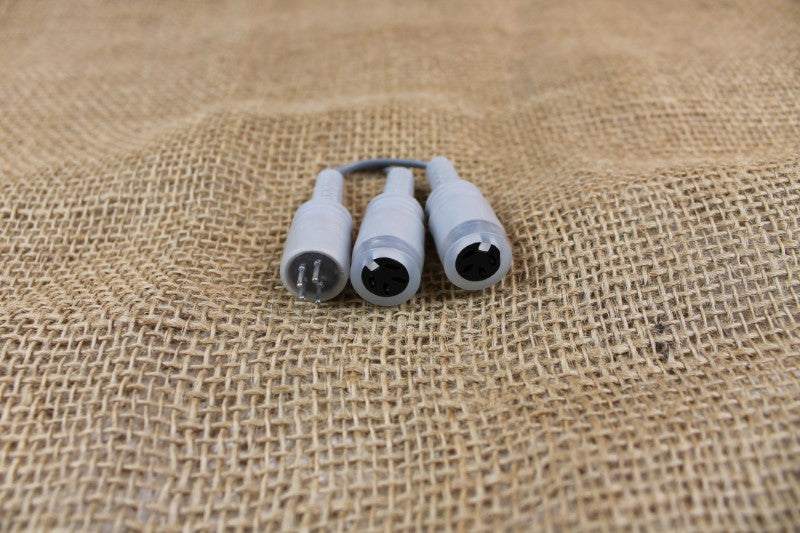 1 x Optonic 2 Way Adaptor. New Old Stock. Classic Old School.