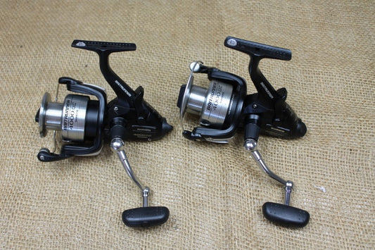 2 x Shimano 4000 OC Baitrunner Carp Fishing Reels.