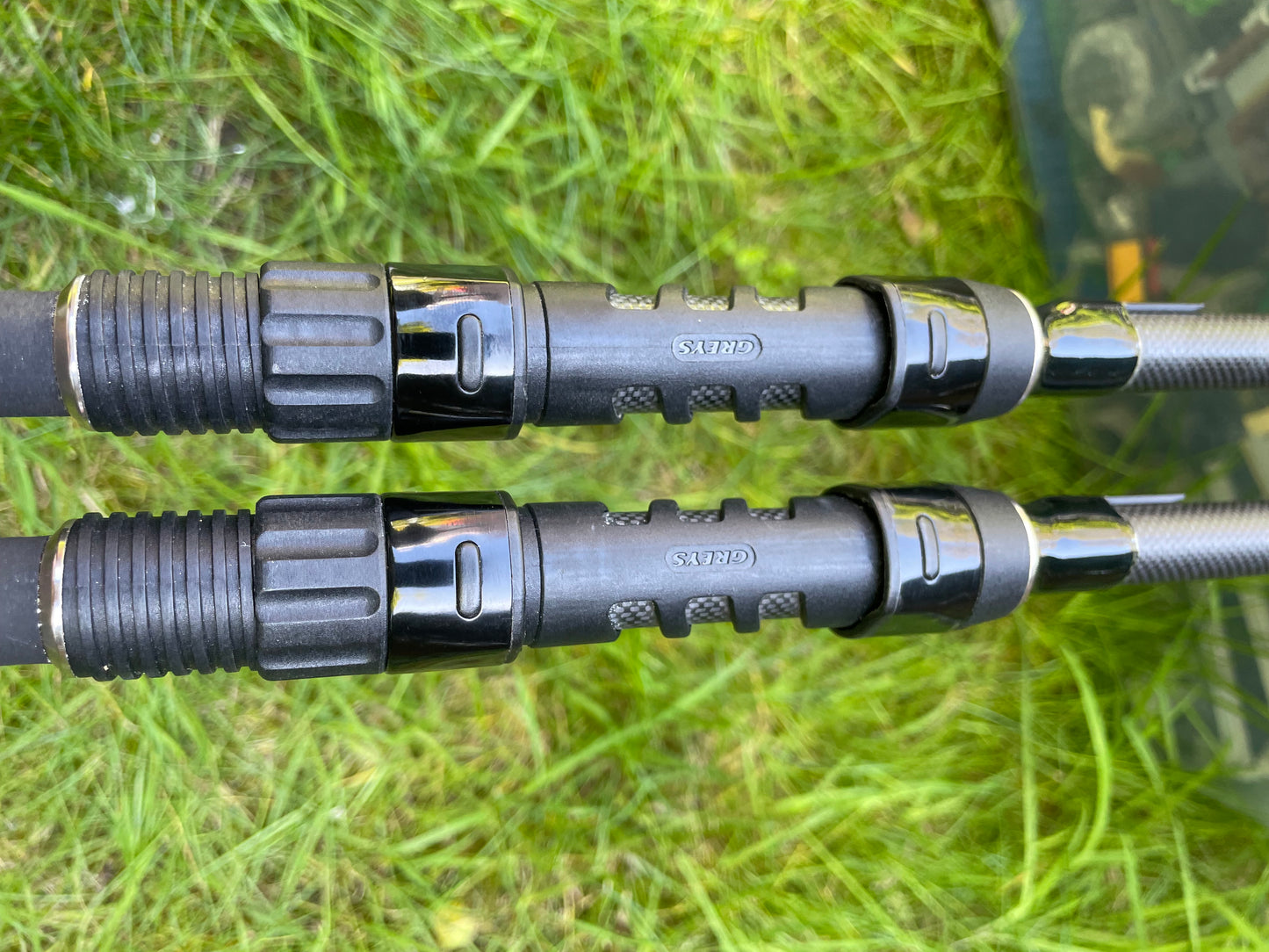 2 x Greys Prodigy GT5 12’ 2.75lb T/C Carp Fishing Rods.