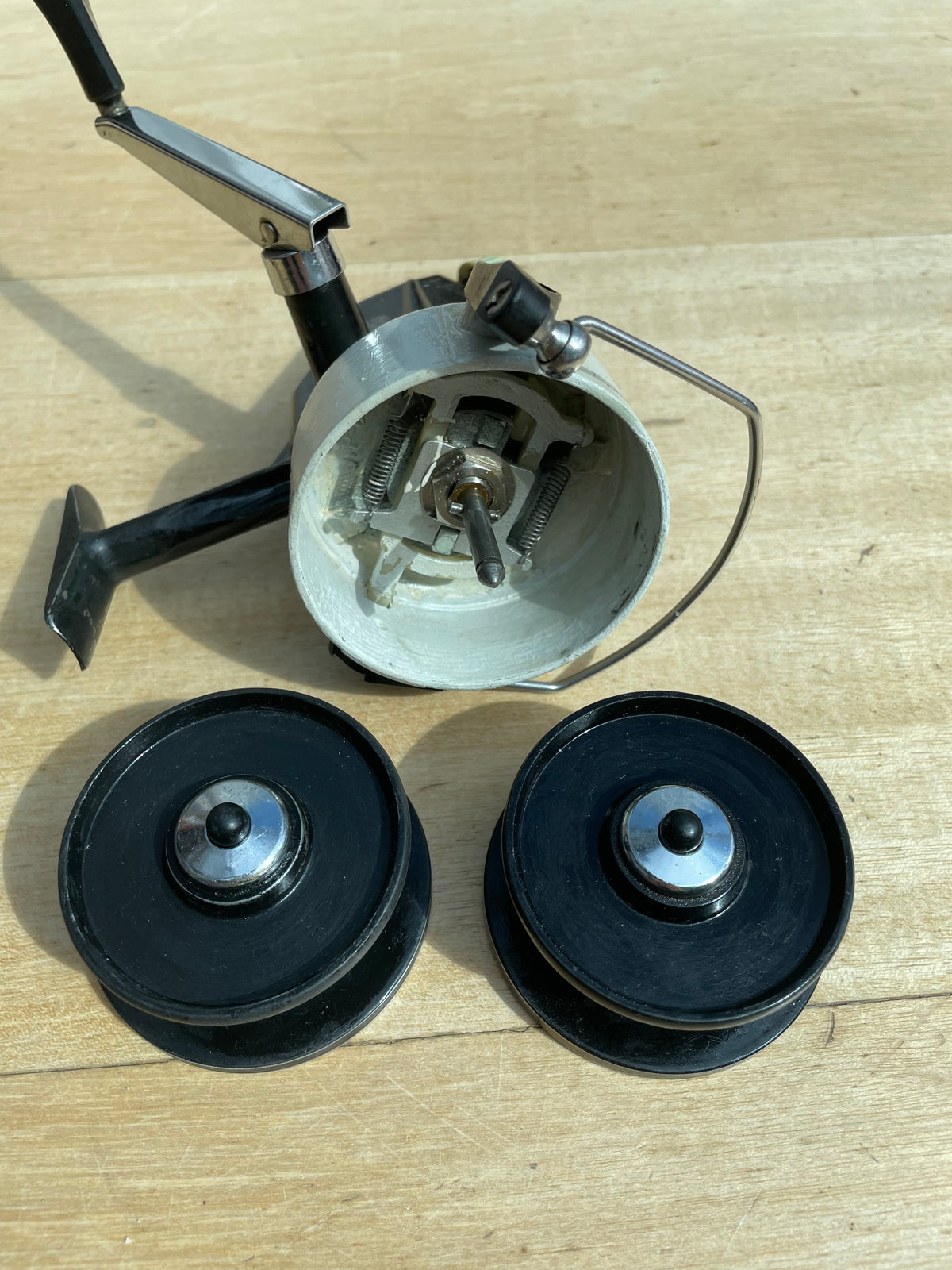 1 x Vintage ABU Cardinal 77 Carp Fishing Reel. 1970s Classic.