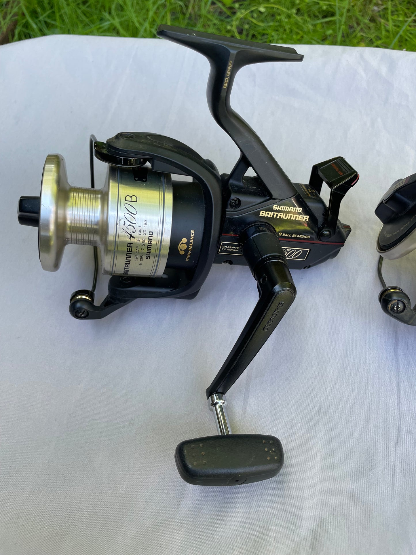 2 x Shimano 4500 Old School Baitrunner Carp Fishing Reels. Stunning Condition.