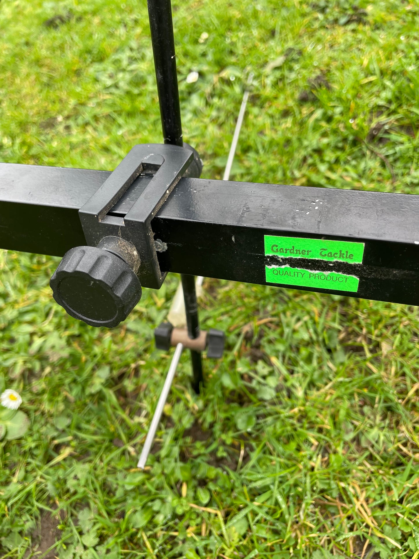 Original Old School Gardner Carp Fishing Rod Pod With Monkey Climber Aerial System.