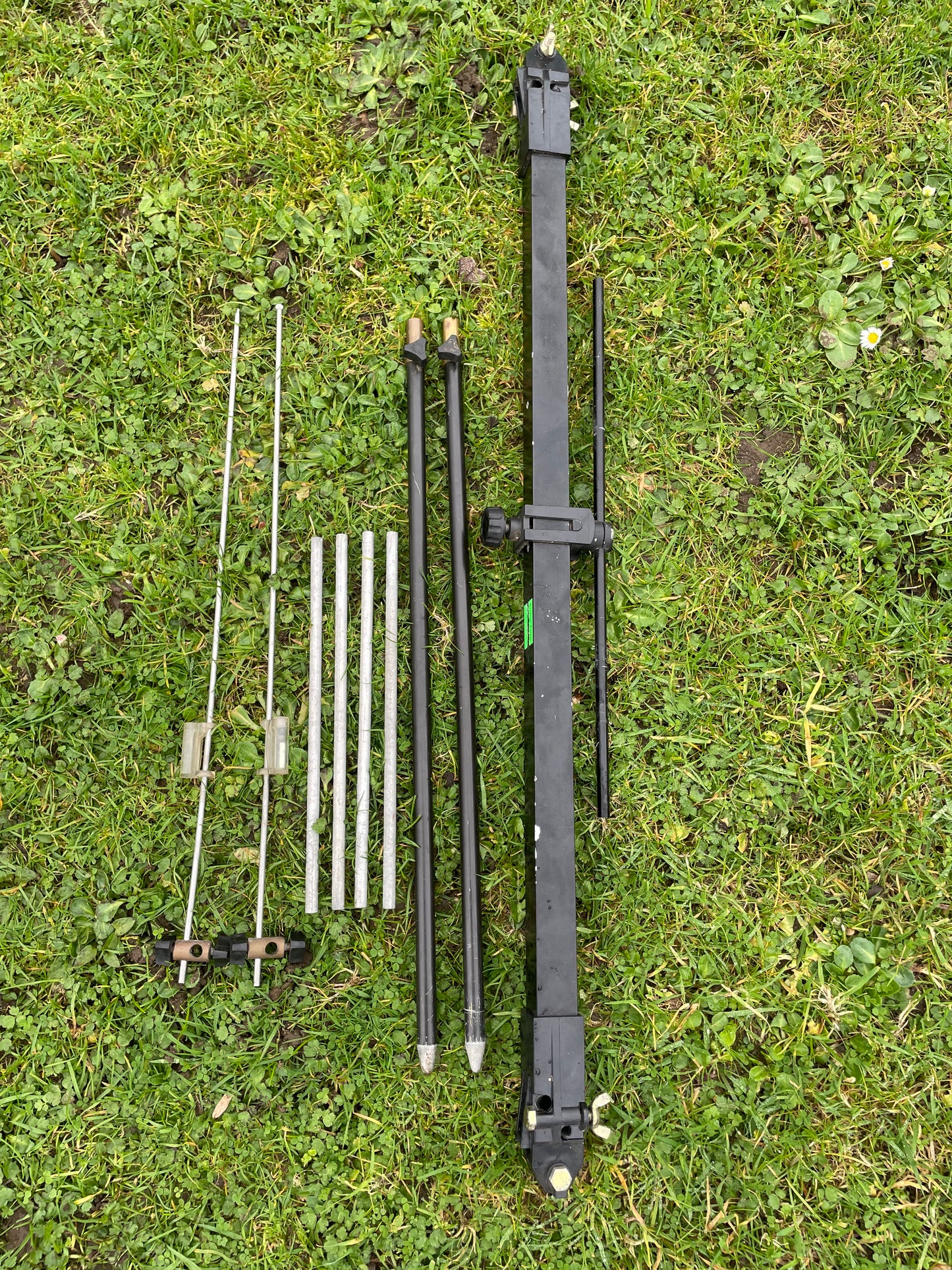 Original Old School Gardner Carp Fishing Rod Pod With Monkey Climber Aerial System.