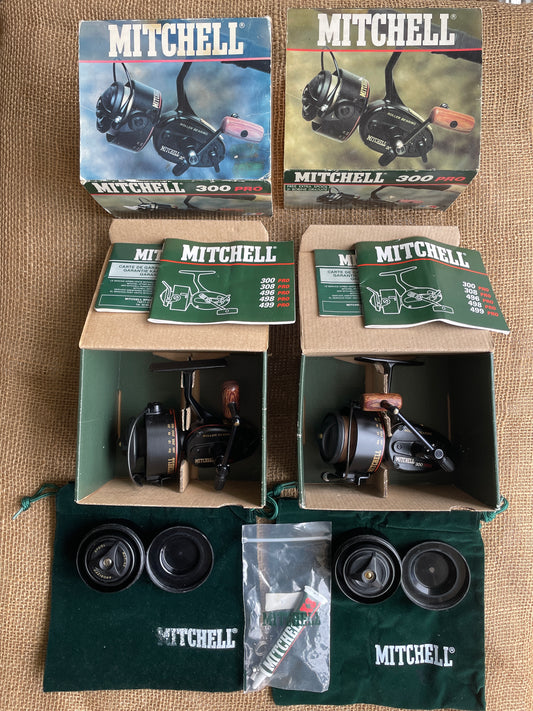 2 x Mitchell 300 PRO Old School Carp Fishing Reeks. Near Mint.