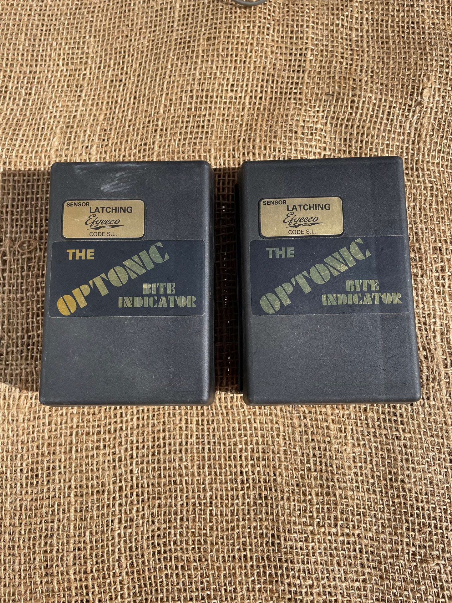 2 x Vintage Efgeeco Optonic Latching Carp Fishing Bite Alarms + Sounder Box. Complete. Excellent.