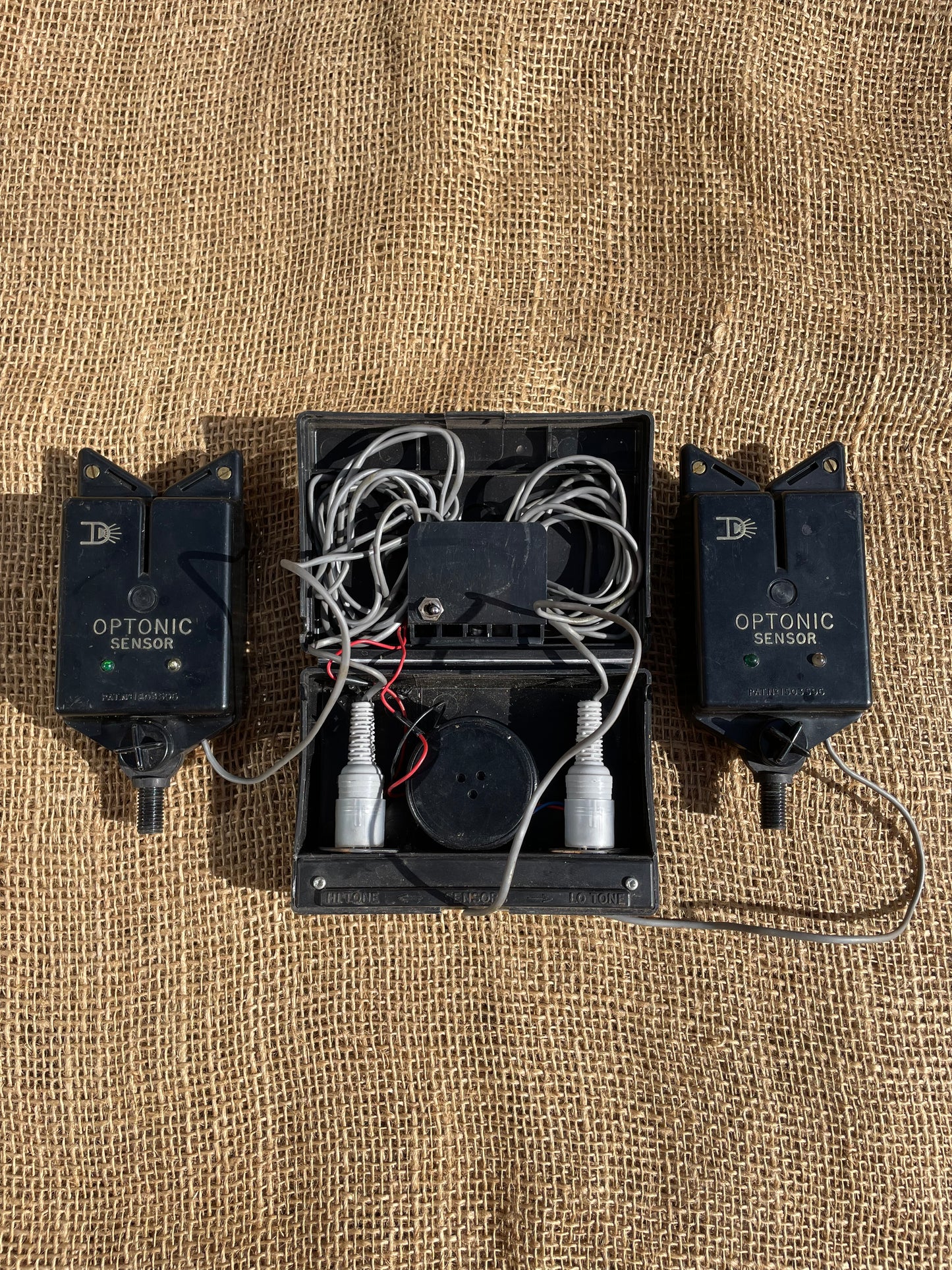 2 x Vintage Efgeeco Optonic Latching Carp Fishing Bite Alarms + Sounder Box. Complete. Excellent.