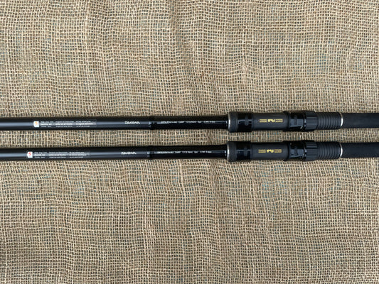 2 x Daiwa Infinity SLR DF X45 Carp Fishing Rods. 13’. 5-6oz Casting Weight.