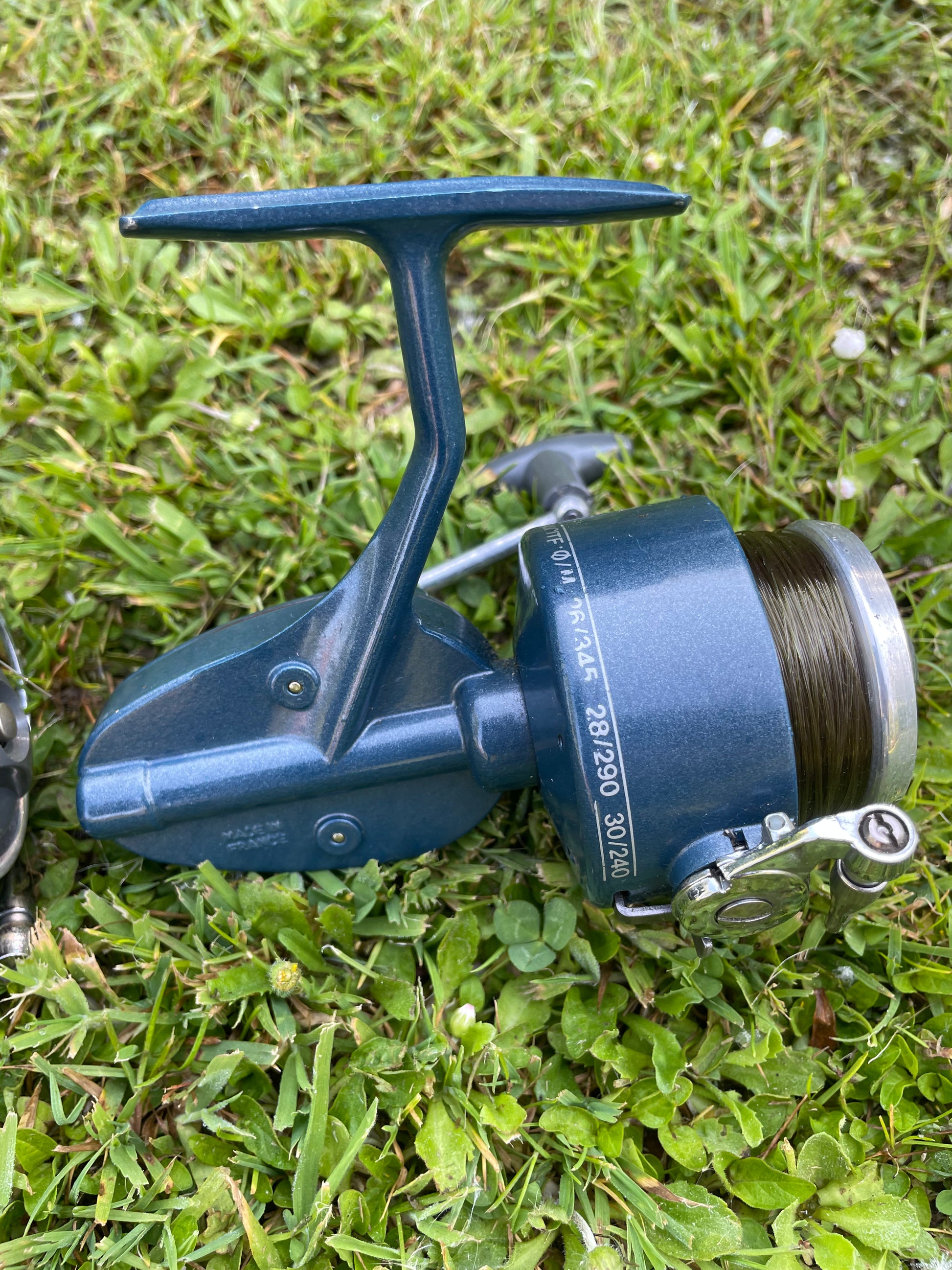 classic half barrel fishing reel Raprance Vintage Fly Green The reel also features a graphite spool and a stainless steel reel foot for added strength Penn Fathom II Lever Drag