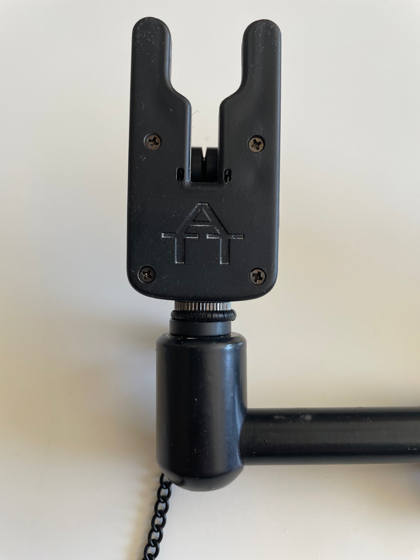 Gardner ATTs Carp Fishing Bite Alarms & Avid Hardwear Bundle.