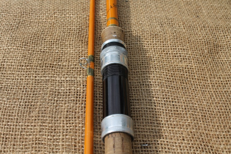 1 x Oliver's Of Knebworth Glass Vintage Old School Carp Fishing Rod. 1970-80s.