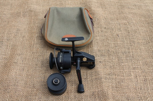 1 x ABU Cardinal C5 Old School Vintage Carp Fishing Reel, With Spare Spool And Case. EX.