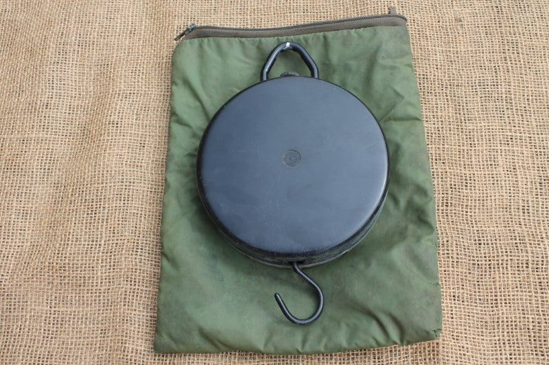 1 x Reuben Heaton Specimen Carp Fishing Scales. 60lb x 1oz Div. Plus zipped Case.