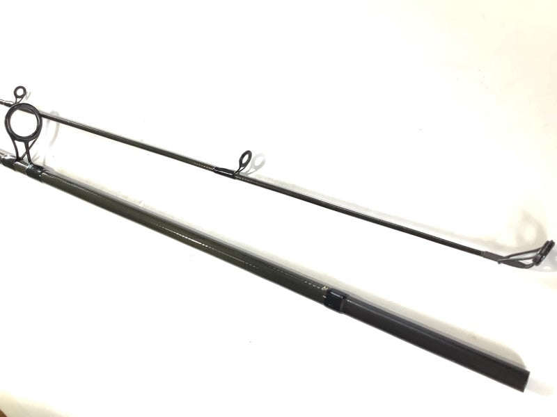 1 x Hardy Euro J Carbon Carp Fishing Rod. 2.25lb T/C. VERY RARE. Near MINT.