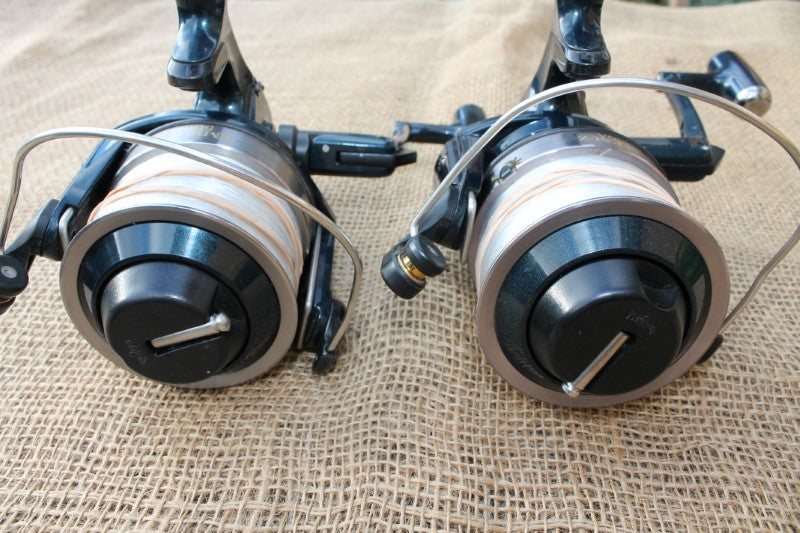 2 x Daiwa Emblem Z 5000A Old School Carp Reels With Daiwa Baitrunner Conversion Caps. (B)