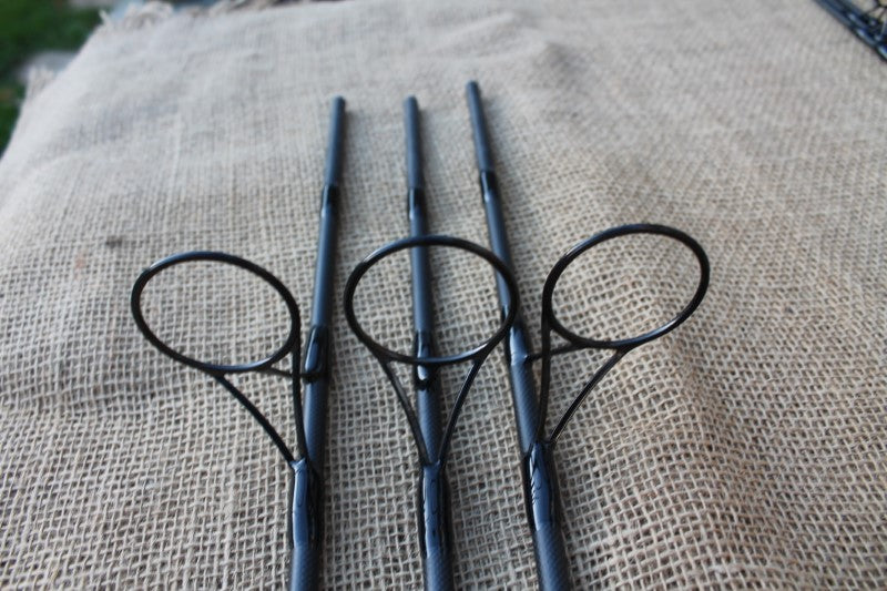 daiwa carp rod and reel 3 x Daiwa 9' Carp Rods With Sonik Mini Pit Reels And Protective Holdal – Vintage Carp Fishing Tackle