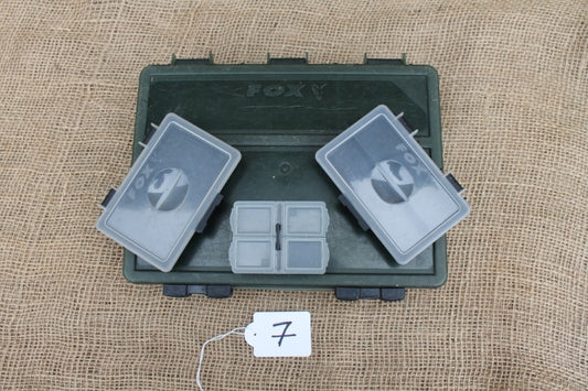 Fox Old School Carp Fishing Tackle Box. Green, With 3 Inner Boxes. MEDIUM.
