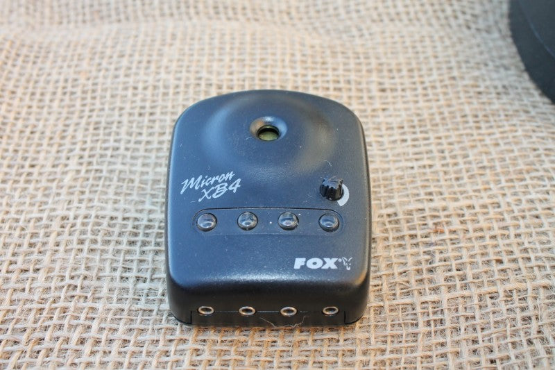 3 x Fox Micron ST Old School Carp Fishing Bite Alarms. Blue LEDs. Sounder Box. Leads.
