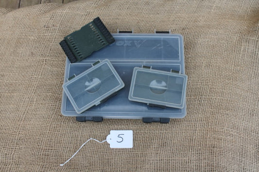 Fox Old School Carp Fishing Tackle Box. Black. MEDIUM, With 2 Inner Boxes And Rig Board.