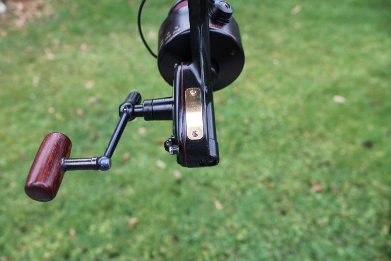 1 x Mitchell 300 PRO Carp Fishing Reel. Classic Old School 1990s.