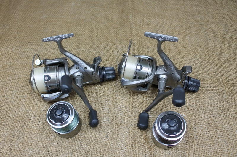 2 x Shimano Baitrunner GTE 6000B Carp Fishing Reels + 2 Spare Spools.